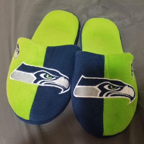 seahawks slippers
